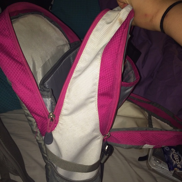 Backpack - Picture 3 of 4