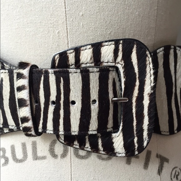 New Arden B. Zebra Print Waist Belt - Picture 2 of 4