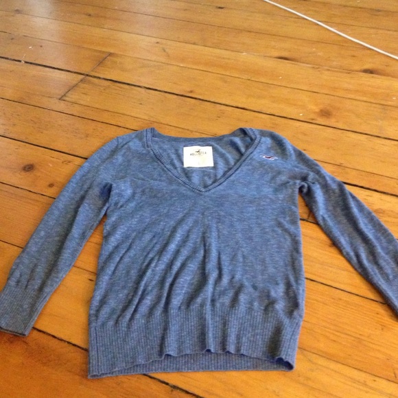 Hollister sweater