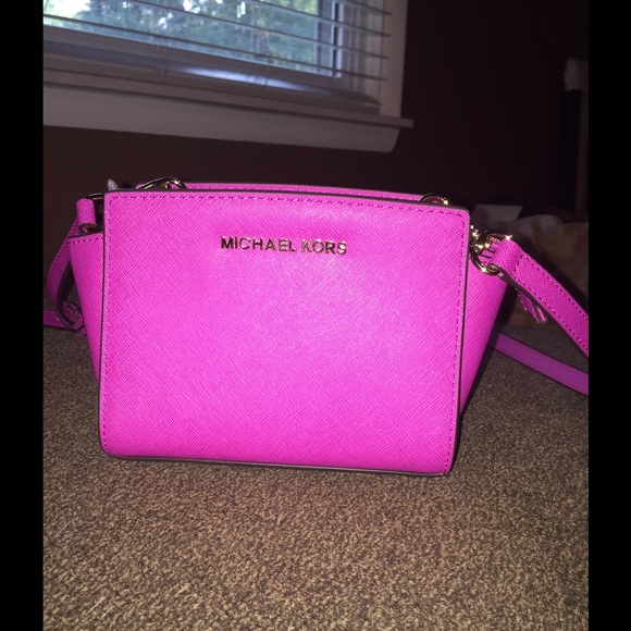 Michael Kors Handbags - 🎉Michael Kors