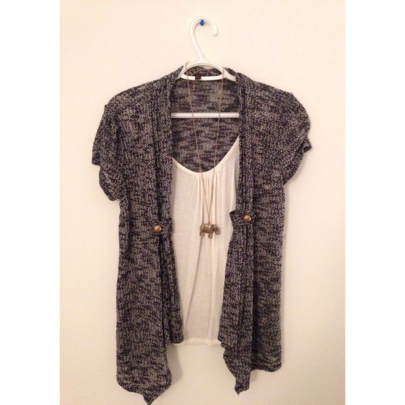 BONGO Black/Ivory Tank-stitched-Sweater