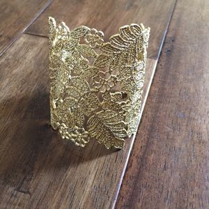 Stella and Dot Chantilly lace bracelet