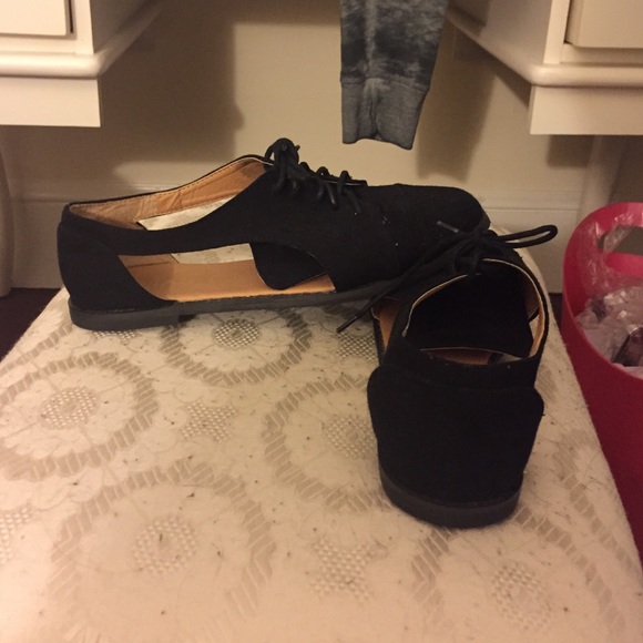 Cut out oxfords - Picture 3 of 3