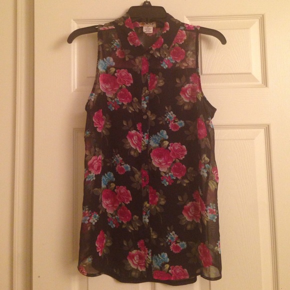 Sleeveless Floral Button-Up