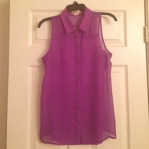 Sleeveless Purple Button-Up