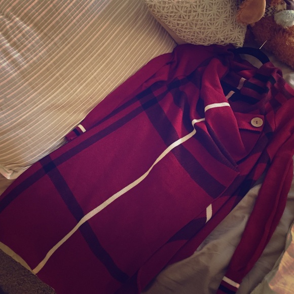 Red, white and black, small wood button cardigan