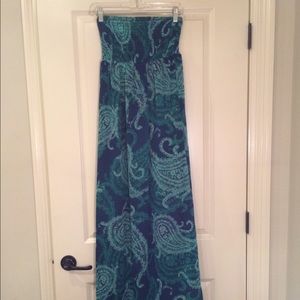 Old navy paisley maxi dress