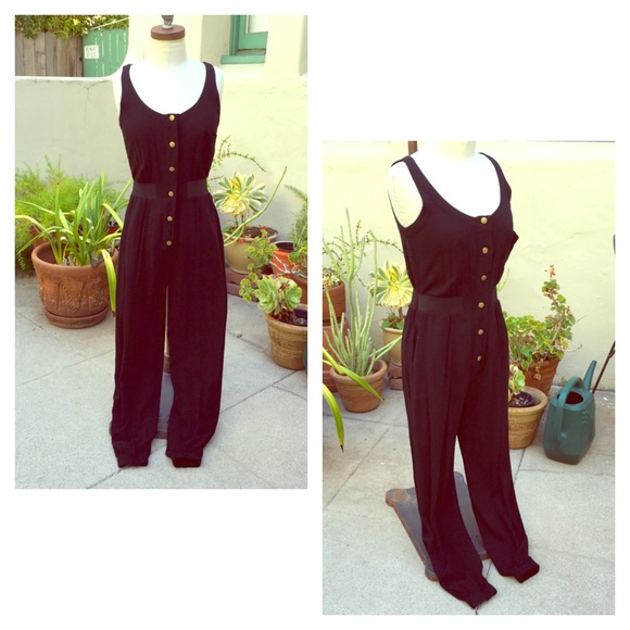Black casual sleeveless romper - Picture 1 of 4