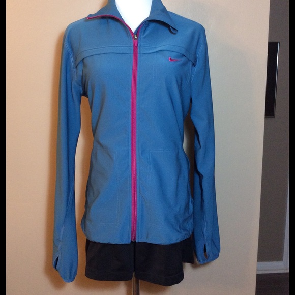 Fantastic Nike DriFit Jacket With Thumbholes Sz L