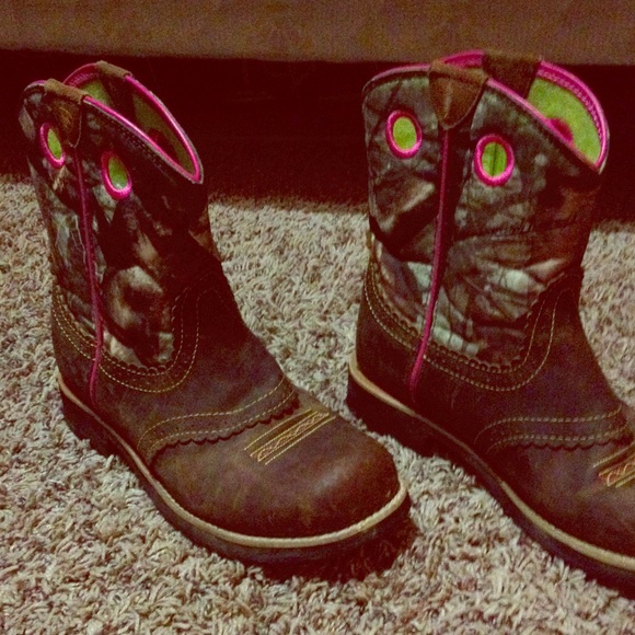 Ariat fat baby.