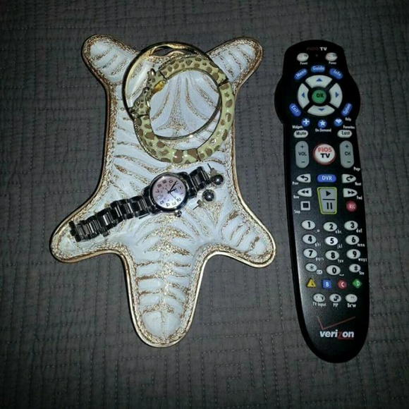 na Jewelry - Accessorie dish.