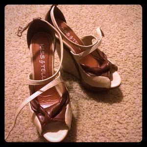 Kiss and Tell wedges