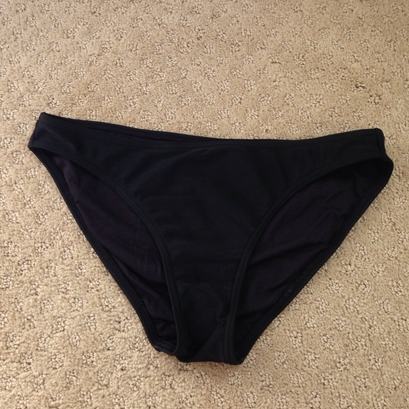 Black bikini bottoms