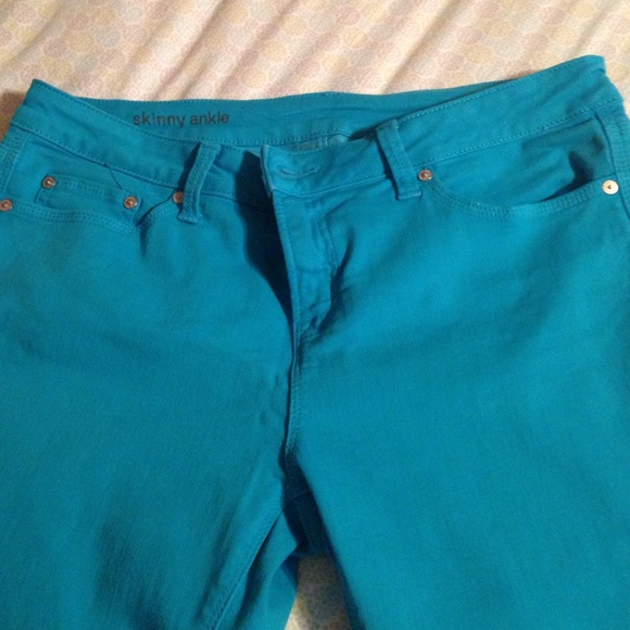 Summer bright blue skinny ankle jeans