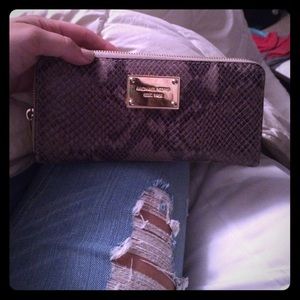 Michael kors wallet