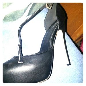 Pynk shoes. (Sold)