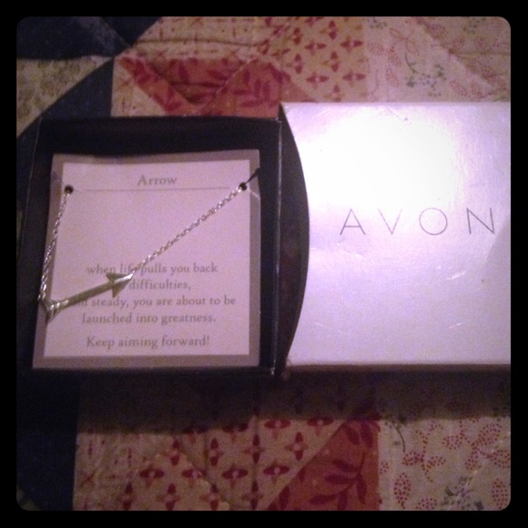 Avon arrow necklace