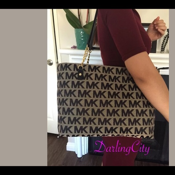 Michael Kors Chain Tote Signature Jacquard. - Picture 3 of 4