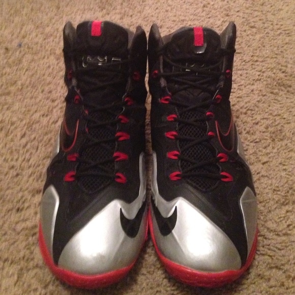 Nike Lebron 11 's