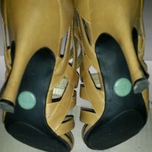 me too Shoes - Me too Strappy Sandals me too Shoes - Me too Strappy Sandals