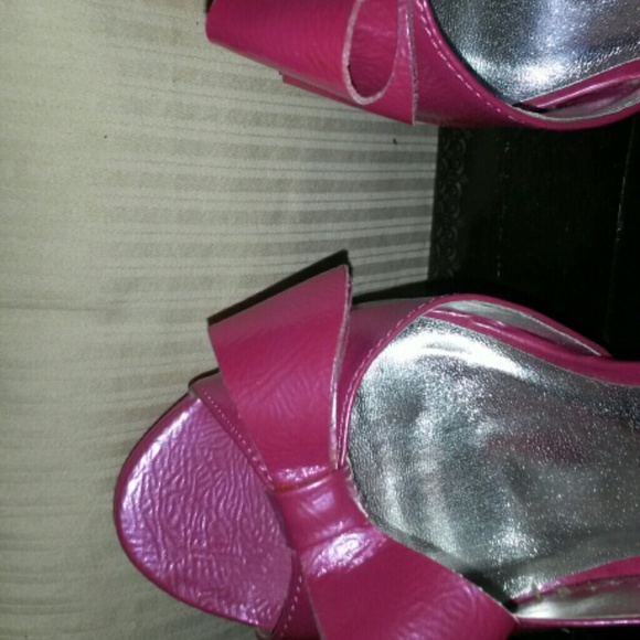 Pink Open toe Platform shoes - Picture 2 of 4