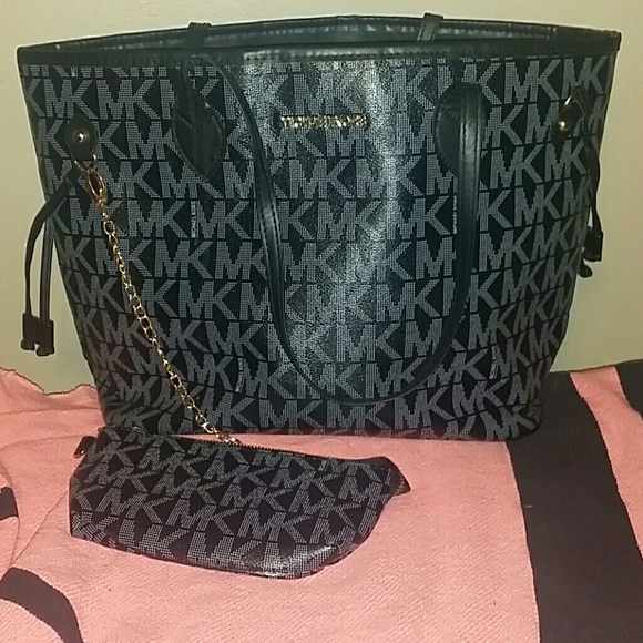 Michael Kors Handbags - Like Michael Kors