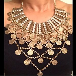 Costume Jewelry : Necklace Set