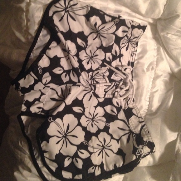 Black & white board shorts