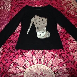 Long sleeved pullover/shirt