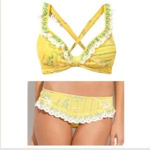 NWOT Betsey Johnson "Tea Party" bikini