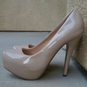 Classy Nude Heels!