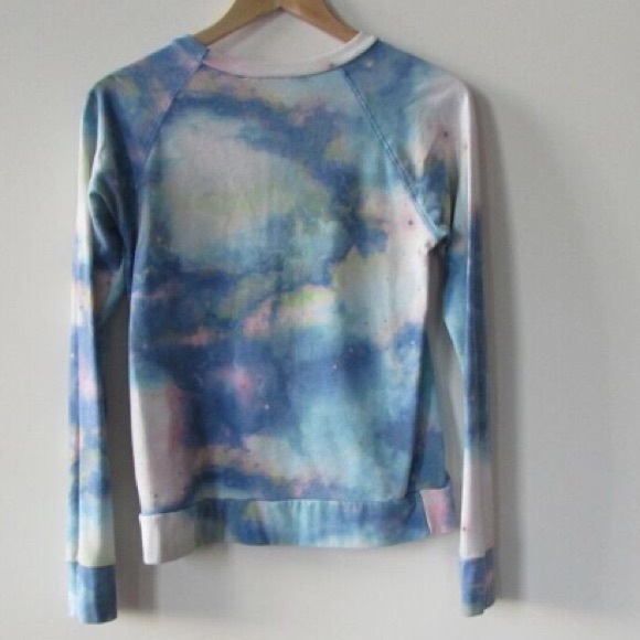 UO galaxy print long sleeve - Picture 4 of 4