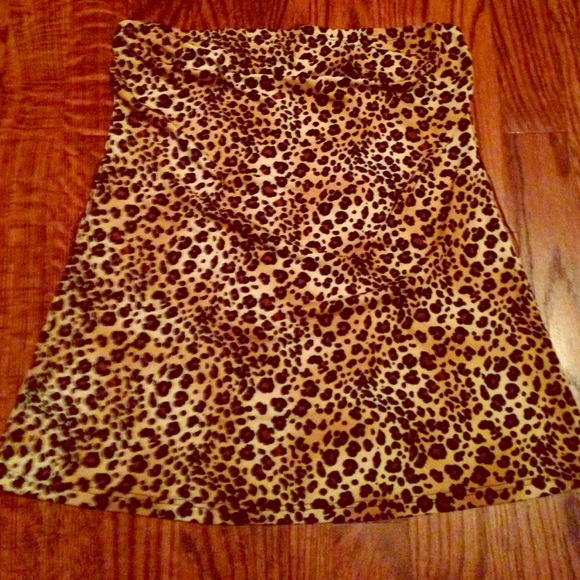 Strapless leopard shirt