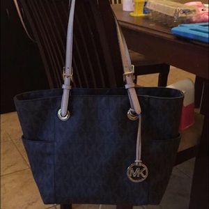 Michael Kors Jet Set Tote