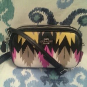*NWT* Coach convertable crossbody