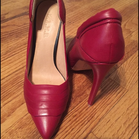 L.A.M.B. Red high heels - Picture 2 of 2