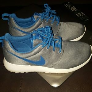 Nike Roshes