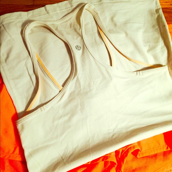 Lulu lemon tank size s