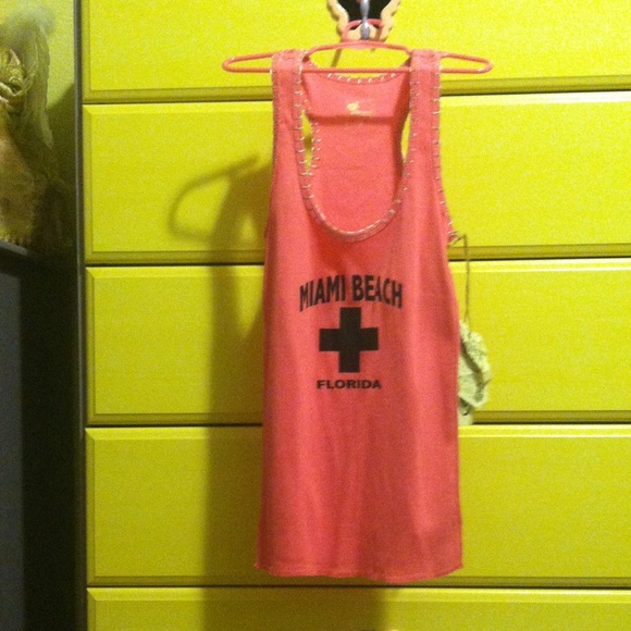 A racer back tang top it's a small in juniors - Picture 1 of 1