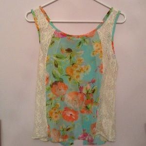 Women's/ Junior's M Open Back Top