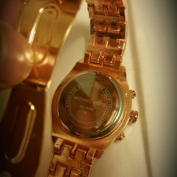 Watch - Picture 3 of 4