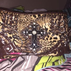 Cheetah/Leopard Print Cross Purse