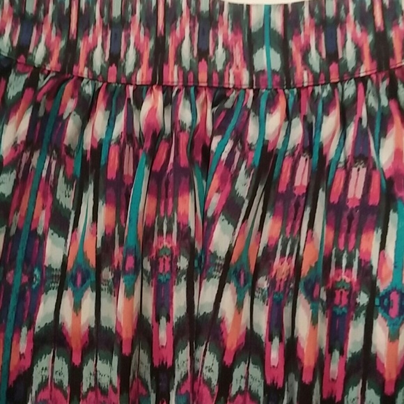 💕GIFTED💕CHARLOTTE RUSSE SKIRT - Picture 2 of 4