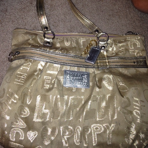 Coach purse!! - Picture 1 of 4