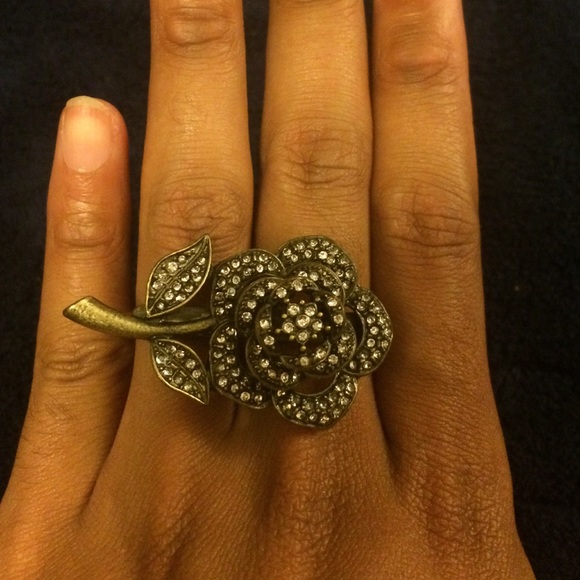 Ring - Picture 3 of 3