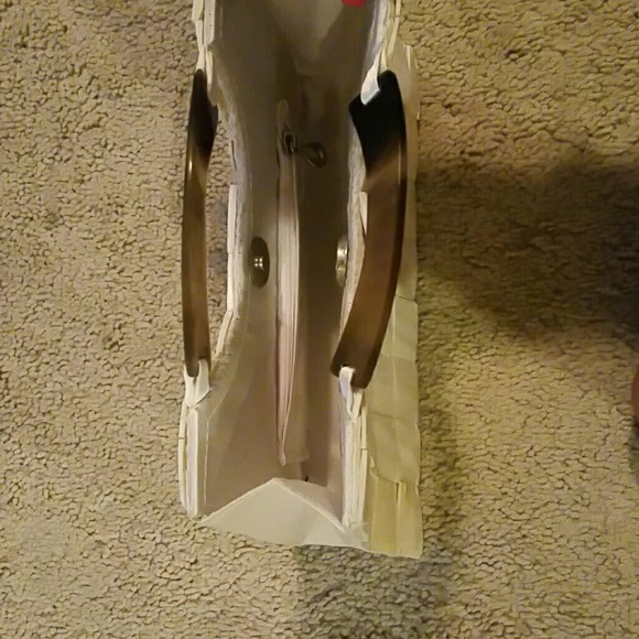 Mother of Pearl Handbag - Picture 3 of 4