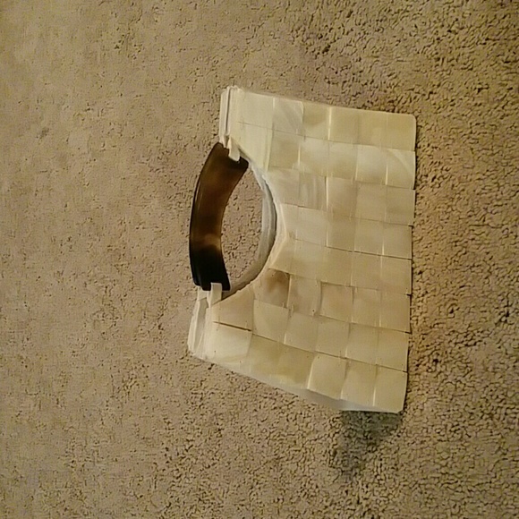 Mother of Pearl Handbag - Picture 4 of 4