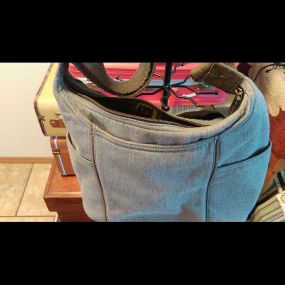 SOLD ------ Thirty One purse - Picture 3 of 3