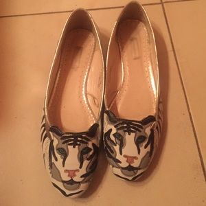 Cooperative tiger silver flats