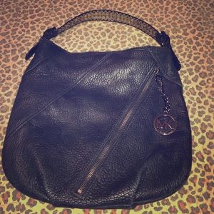 MK Michael Kors BUCKET PURSE
